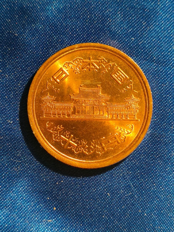 Collection of Japanese Coins 1, 10,50, 100, & 500 Yen All Highly