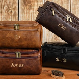 Gepersonaliseerde toilettas voor mannen, geborduurde PU-leer dopp kit, aangepaste reisscheertas, bruidsjonkers cadeau, toilettas heren cadeau voor hem