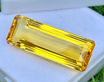 Citrine dorée taille baguette, pierre de naissance de novembre