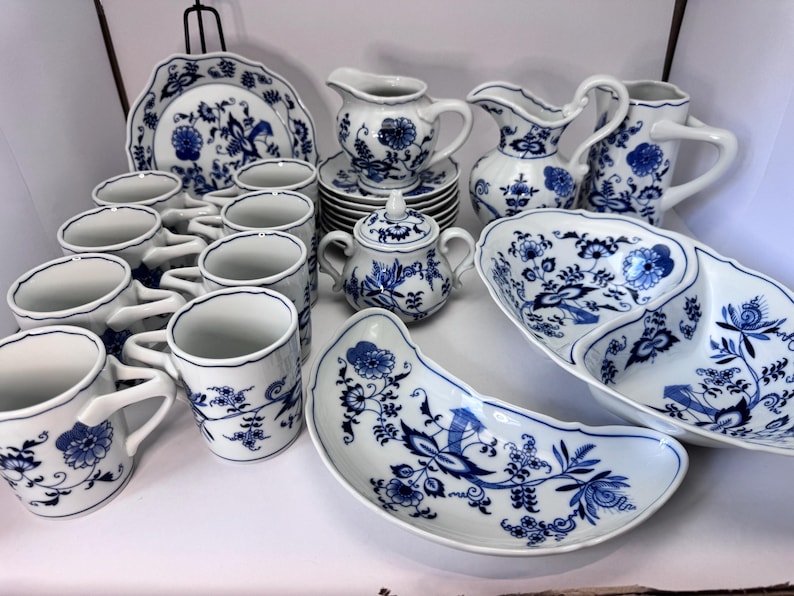 Vintage Blue Danube Japan Porcelain Set – Blue Onion Pattern – 24 ...