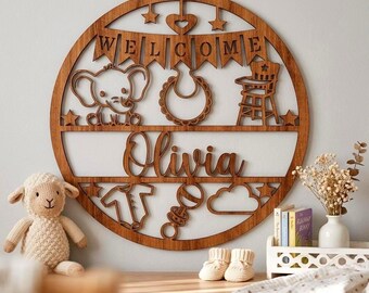 Neues Baby Willkommen Namensschild SVG | Kinderzimmer Wand Kunst und Dekor SVG für Druck auf T-Shirts, Tassen, & mehr | Personalisierte Geschenkidee |