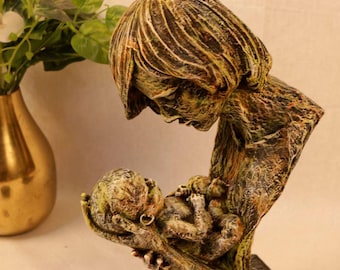 Mother and Baby Sculpture – Artistic Resin Figurine of Motherhood & Love, Home Decor Gift