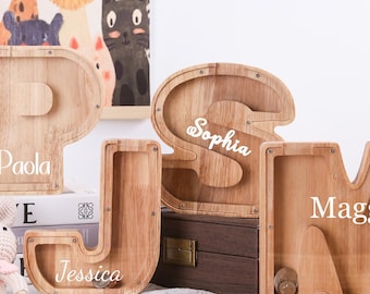 Sparbössa i trä med bokstav för barn, present till en nystart på nytt år, personlig sparbössa med alfabetet, barnrumsdekor, sparminne från barndomen