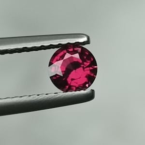 Natural Almandine Garnet (Pyrope) Round, Red Garnet Round Cut, Loose  Red Garnet Stone, Faceted Garnet Round Stone 0.52 Carat.