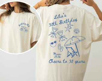 Camiseta de cumpleaños para mujer 20, 30, 40 y 50 años, camiseta personalizada para viaje de cumpleaños, camiseta "Brindemos por los años", regalo de cumpleaños personalizado, camiseta gráfica del club de cumpleaños