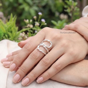 Handgemachter Twisted-Silberring, geflochtener Rebenring, verstellbarer minimalistischer Ring, Boho Statement Ring, einzigartiges Geschenk für sie