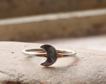 Bague minimaliste croissant de lune, bague lune ouverte, bague céleste délicate, bague lune argentée réglable, cadeau bague empilable bohème