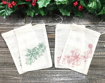 Christmas gift bag - Set of 10 holiday favor bags - Abstract snowflakes in red and green - Great gift card holder, small gift bag