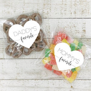 Baby Shower Favors Mommy and Daddy's Favorites, heart shaped stickers and bags, cute couples shower favor, gift for guests, gift labels Matte White