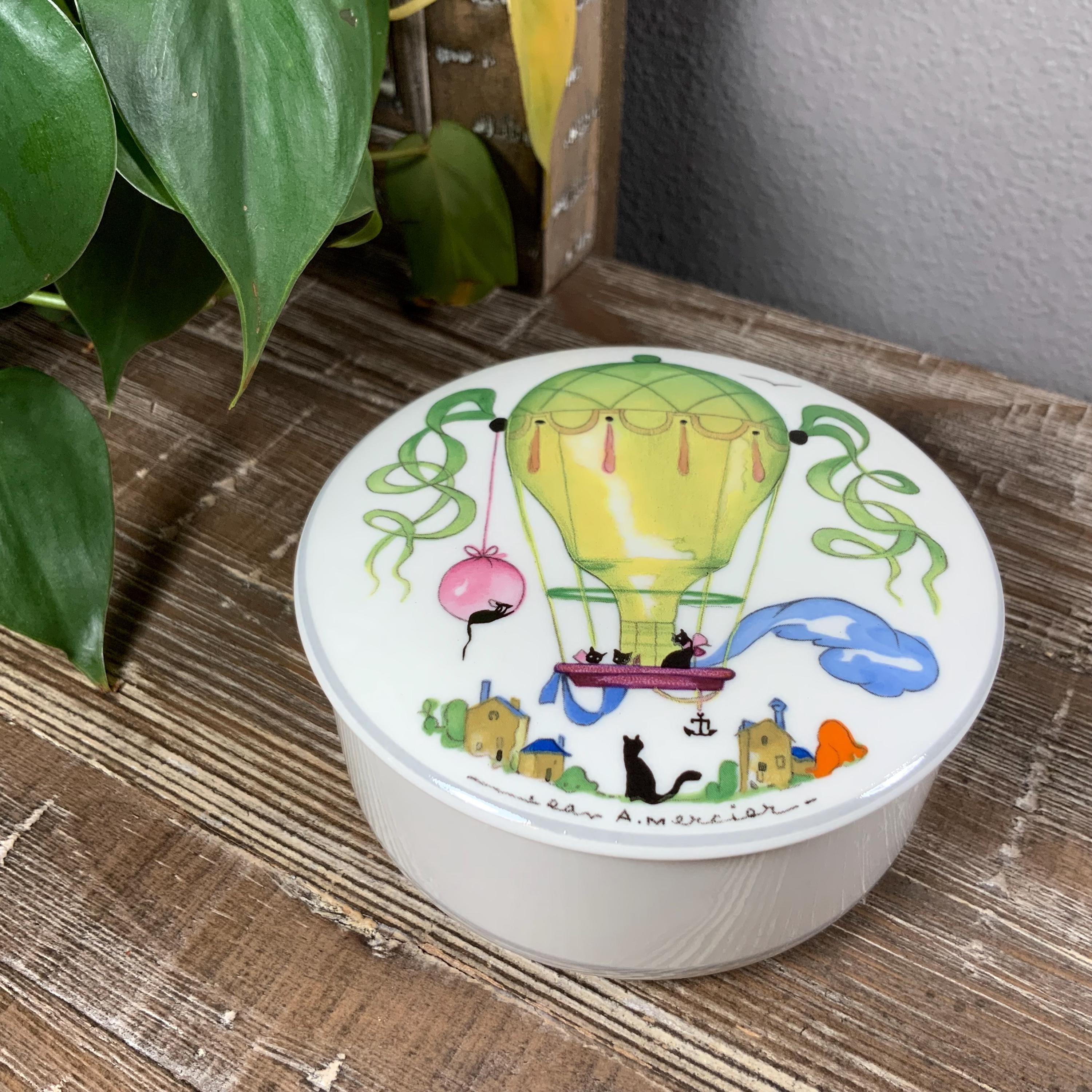 Plat à gâteau carré naïf Villeroy et Boch Imaginez Vendôme 41 Loir et Cher Plat à gâteau carré naïf Villeroy et Boch Imaginez Vendôme 41 Loir et Cher