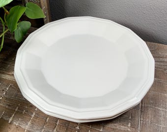 Two (2) Homer Laughlin WHITE COLONIAL Monticello Dinner Plates - Multi-sided Dover Shape - Made in USA - Vintage