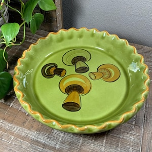 LA Potteries Retro MUSHROOM 10” Quiche Baking Dish / Deep Dish Pie Plate / Ovenware - Olive / Avocado Green 630 - 1971