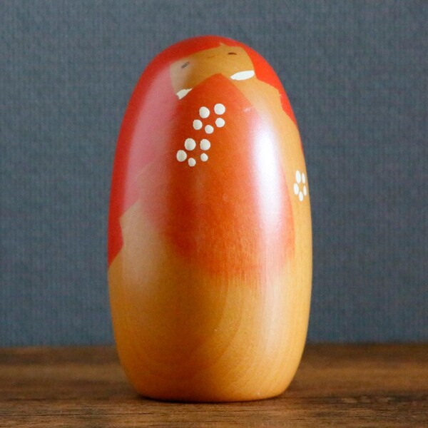 Usaburo Oval Kokeshi Doll (12cm / 5in), "Akogare", Round-Bodied Vintage Creative Kokeshi, Japanese Wood Doll