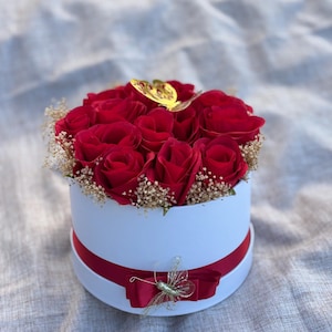 Caja de regalo de rosas rojas, elegante arreglo floral de seda, regalo de cumpleaños, centro de mesa para bodas, regalo para ella, regalo de San Valentín
