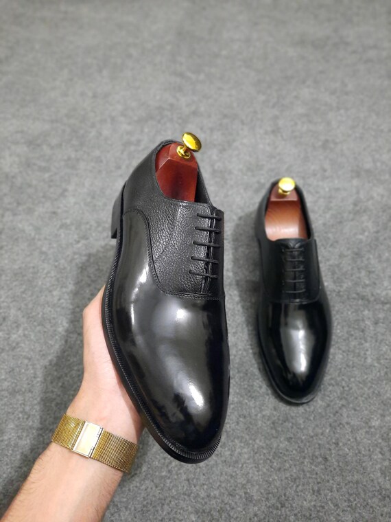 Handcrafted Black Leather Oxford Dress Shoes: Textured Panel  display picture 2