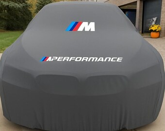 Pokrowiec na samochód BMW M3 E46 2000-2006, miękki, zapewniający ochronę wewnątrz i na zewnątrz przed warunkami atmosferycznymi.