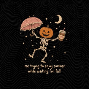 Pode incluir: Uma ilustração gráfica num fundo preto apresentando um esqueleto com cabeça de abóbora, segurando um guarda-chuva rosa com padrão de corações e um copo de café com um coração. O texto diz: me trying to enjoy summer while waiting for fall.