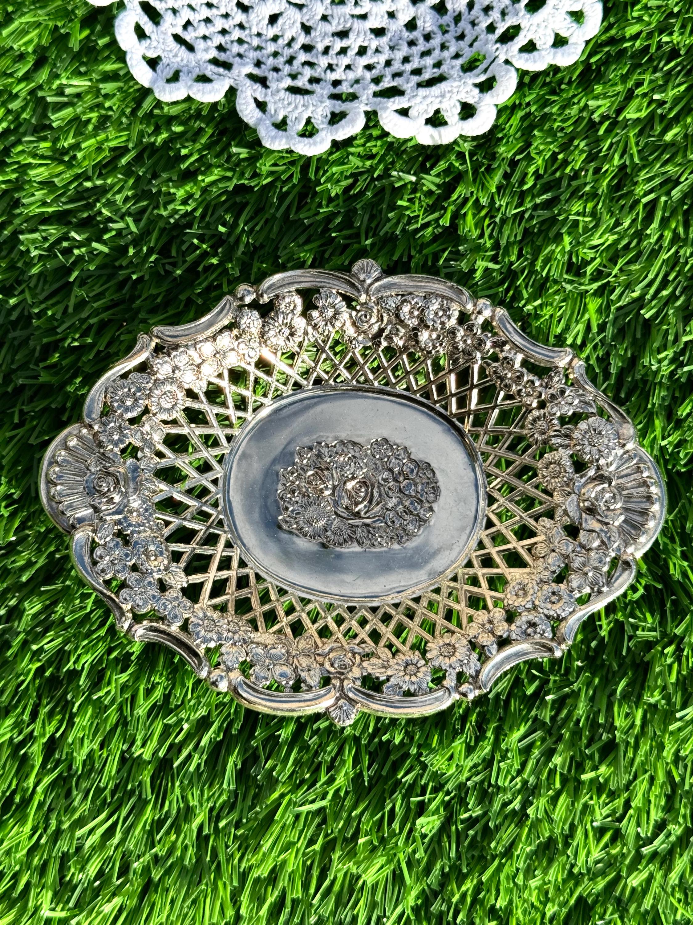 花柄デザインのヴィンテージ装飾皿 - Etsy 日本