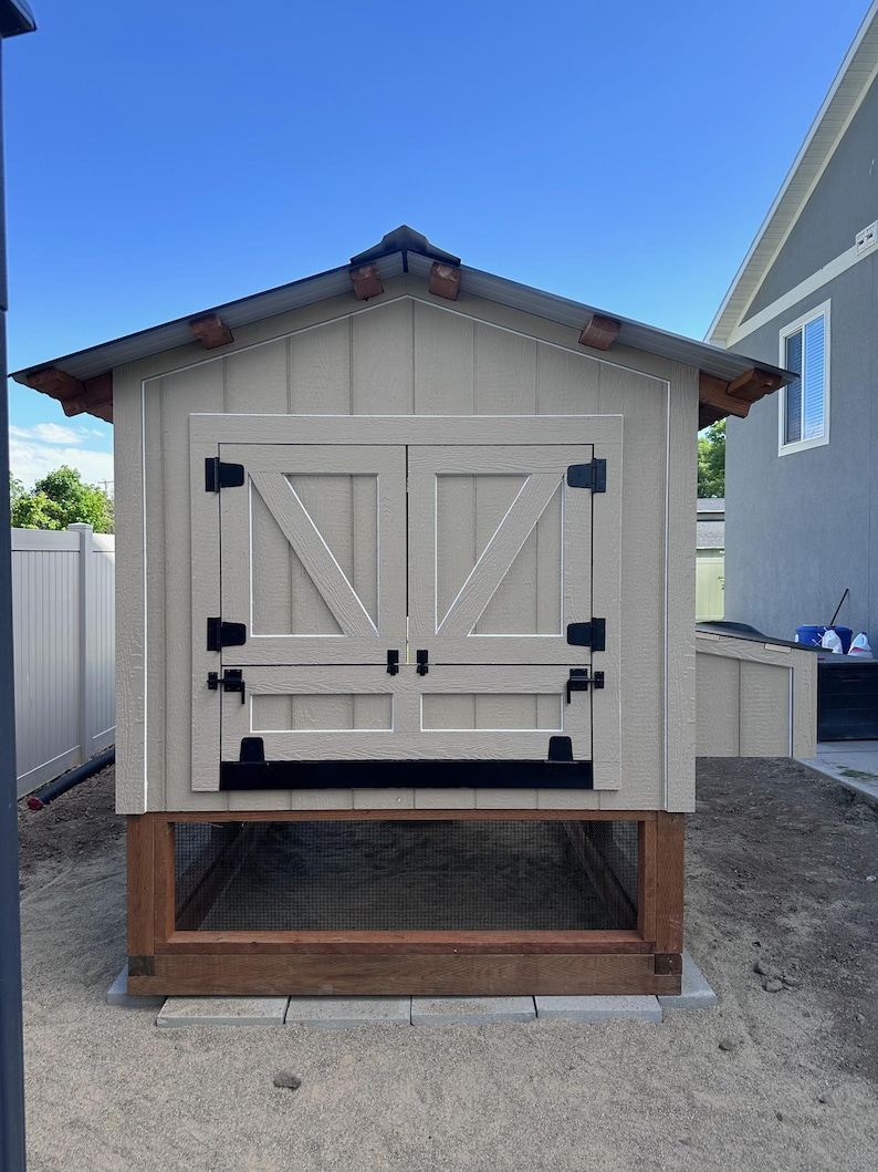 Photo inspiration: Visual Reference: DIY Chicken Coop Plans Step By Step Building Guide Backyard