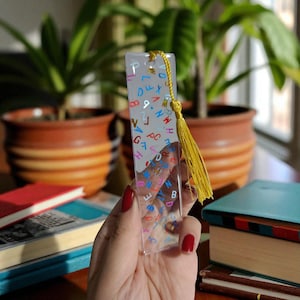 Segnalibro in resina fatto a mano con nappa – Regalo per gli amanti dei libri glitterati – Offerta BOGO