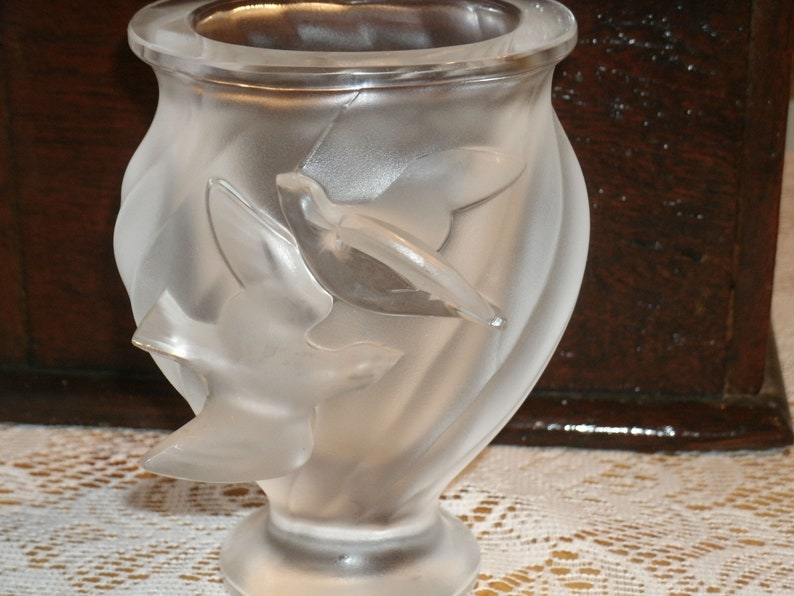 Lalique Rosine Flying Doves Vase Etsy