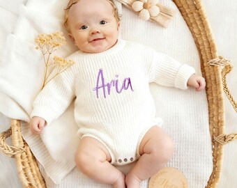 Regalo personalizado para bebé recién nacido, conjunto con nombre para recién nacido, mono para bebé, mono de punto de algodón, mono para primer bebé.