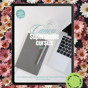 Op de afbeelding: Een digitale tablet toont een Canva-cursusadvertentie met tekst. De afbeelding bevat een laptop, notitieboek en pen. De achtergrond heeft een bloemenpatroon met roze en witte bloemen. De advertentie bevat de tekst "NEW SHOP NOW".