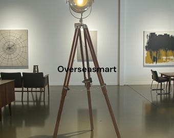 Nautische Chrom Strahler Stehlampe: Tripod Design
