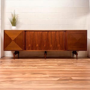 Solid wood sideboard cabinet,Floating Solid Wood Tv Stand, Hardwoood Media Console,Rustic Tv Stand with Storage,Mid Century Modern TV Stand,