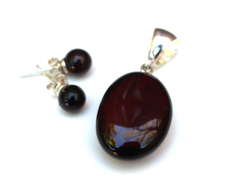 Baltic Amber Jewelry Set Cherry Pendant and Ball Earrings 4.8 gram 925 Silver