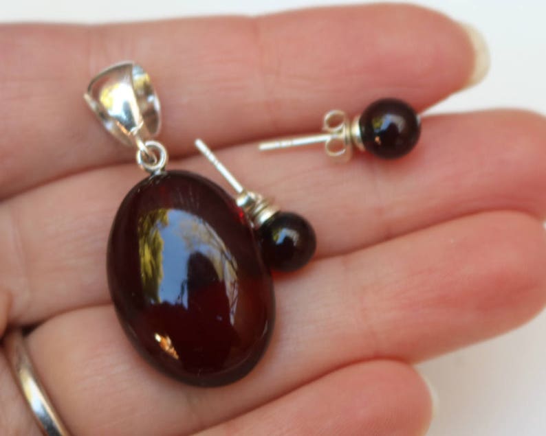 Baltic Amber Jewelry Set Cherry Pendant and Ball Earrings 4.8 gram 925 Silver