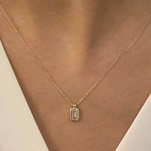 Solitär-hängende Halskette mit Smaragdschliff, Moissanite Solitaire Halsketten für Frauen, 14K Solid Gold Halskette, Einzigartige Hochzeit Brautschmuck