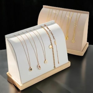 Minimalist Jewelry Stand with Solid Wood Base – Elegant Necklace Holder & Jewelry Organizer – Modern Display for Vanity, Dresser or Boutique