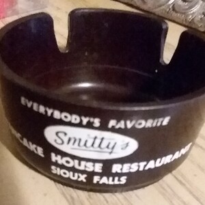 Vintage; Advertising Ash Tray   Smitty's "Pancake House Restaurant' Sioux Falls