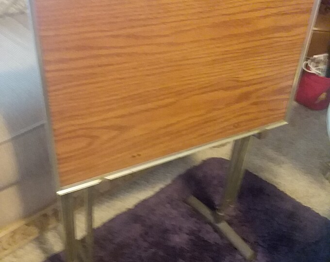 Vintage Brown T V Trays Set of Four W/stand. Serving Trays , Lap Trays