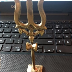 Lord Shiva Brass Trishul – Hindu Trident Symbol of Power & Protection, Religious Decor