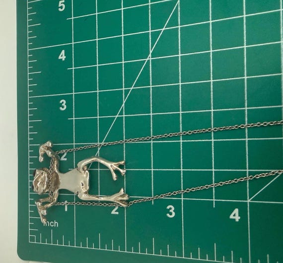Sweet Solid Sterling Silver Hanging Frog and neck… - image 9