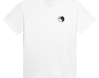 Camiseta bordada con medallón de lobo de Witcher