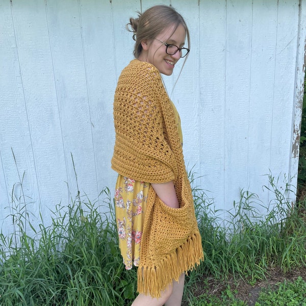 hooded shawl with pockets
