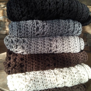 Crocheted Pocket Wrap, shawl with pockets, soft, handmade and stylish scarf image 10
