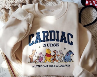 Sudadera bordada de enfermera cardíaca de Winnie the Pooh, sudadera de cuello redondo para enfermera de cardiología, camiseta de enfermera de Pooh y sus amigos, camiseta de enfermera de telemetría