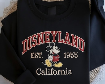 刺繍入りヴィンテージディズニーランド1955年設立スウェットシャツ、ディズニーランドカリフォルニアスウェットシャツ、ディズニーバケーションシャツ、レトロミッキーシャツ、WDWシャツ