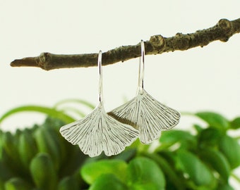 Ginkgo leaf earrings, bridesmaid jewelry, ginkgo biloba earrings , botanical earrings, silver minimalist earrings, gift for her under 50