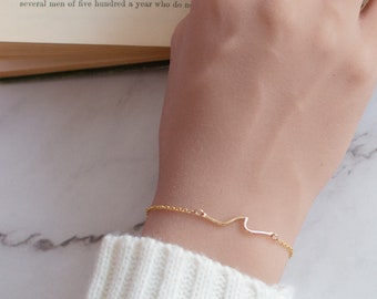 Skinny wave bracelet - dainty bracelet - ocean wave bracelet - minimalist bracelet - thin gold bracelet - gift for her under 50