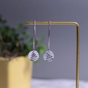 Silver fern earrings - leaf earrings - arc threader earrings - stamped earrings - dainty drop earrings - botanical earrings - gift under 50