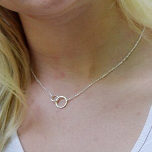 Interlocking circle necklace eternity necklace circle pendant necklace best friend jewelry infinity necklace silver love necklace image 2