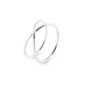 Infinity band ring - silver infinity ring - X ring - criss cross engagement ring - sterling silver criss cross ring