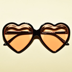 Retro Vintage Style HEARTBREAKER 1970s Beveled Heart Shaped Oversized Sunglasses