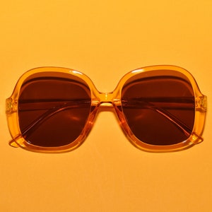 Retro 1970s Vintage Style Oversized Round Sunglasses | Multiple Colors