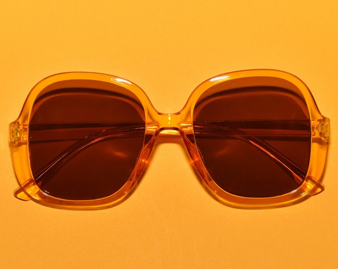 Retro 1970s Vintage Style Oversized Round Sunglasses | Multiple Colors